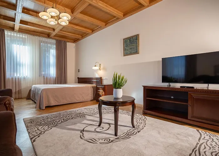 Affittacamere Uzkanaves 15 3*